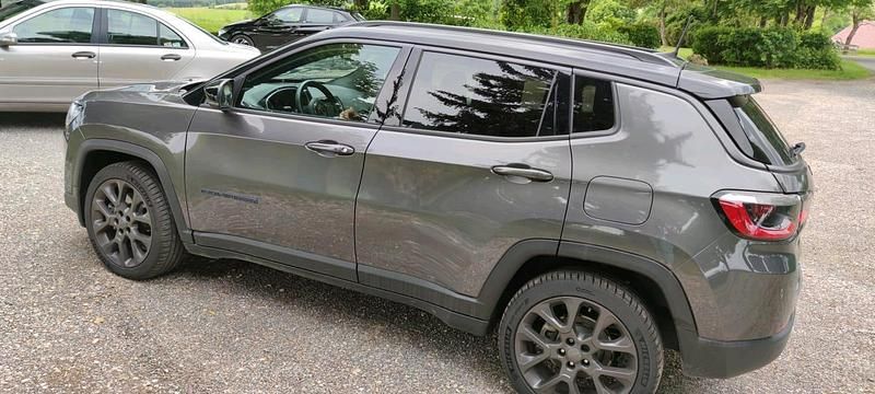 Gebraucht Jeep Compass 245 PS (180 kW) 2020 Grau SUV