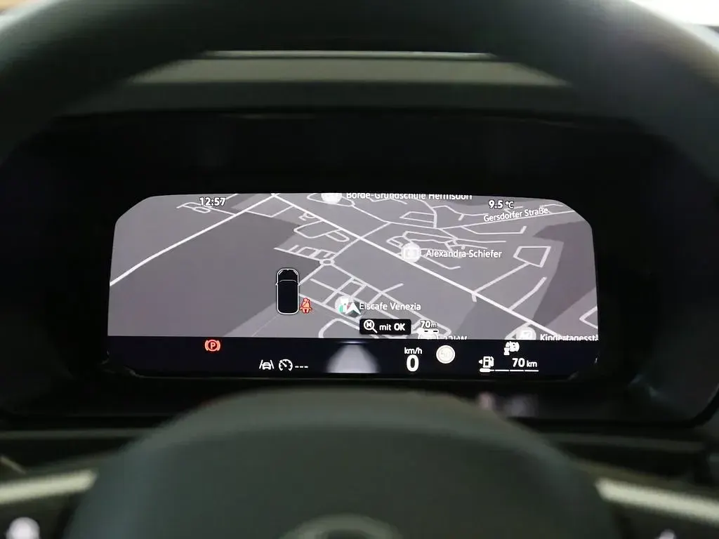 Second-hand VW Caddy 116 CP (85 kW) 2025 Roșu Monovolum