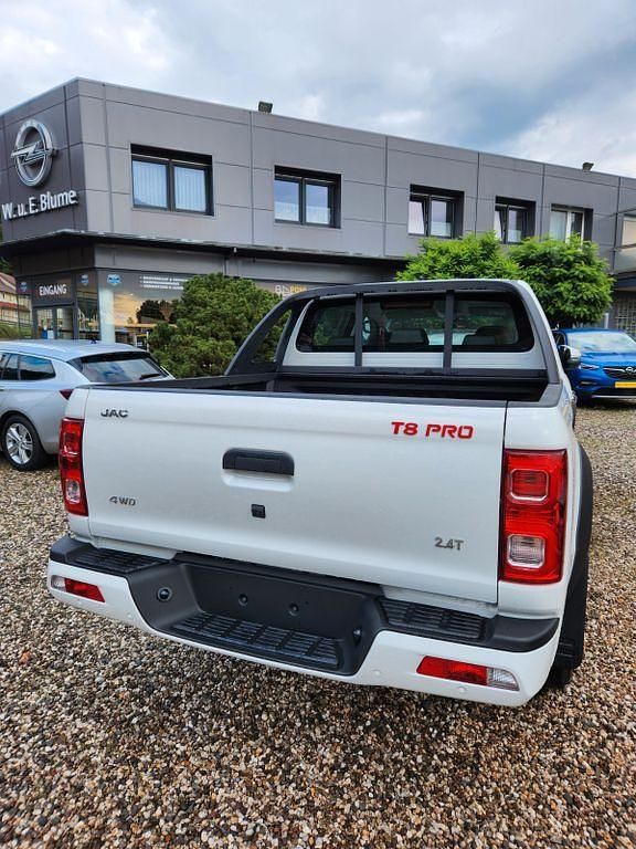 Gebraucht JAC JS8 204 PS (150 kW) 2023 Weiß SUV