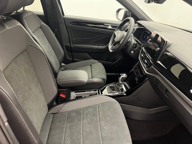 Gebraucht VW T-Roc R-line 150 PS (110 kW) 2024 Deep black perleffekt, pearl effect SUV