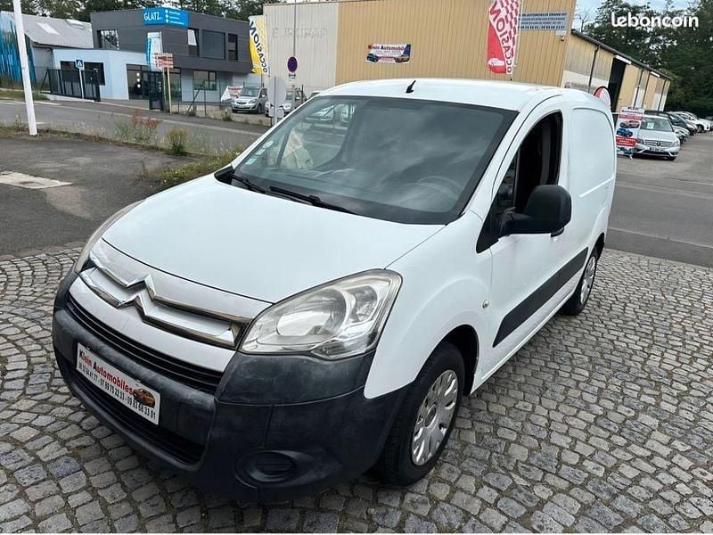 Weiß Gebraucht 2011 Citroën Berlingo Attraction Van / Kleinbus | 3.000 € (Fairer Preis) - Bild 1/3
