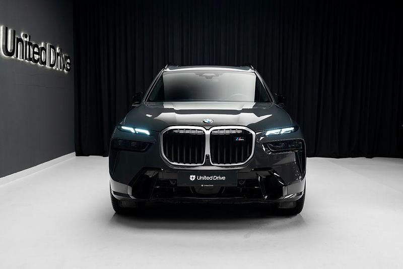Gebraucht BMW X7 M Sport 530 PS (389 kW) 2025 Grau SUV