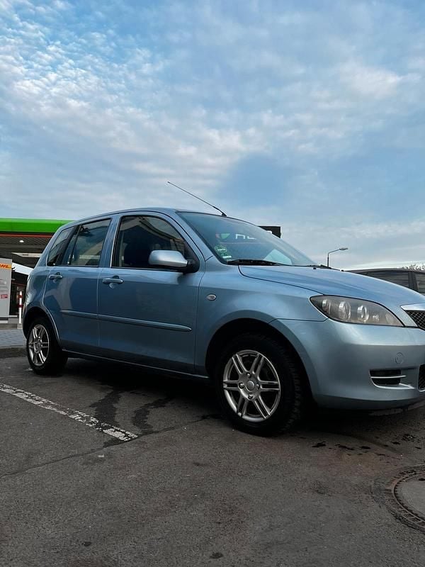 Usado Mazda 2 80 HP (58 kW) 2007 Azul Citadino
