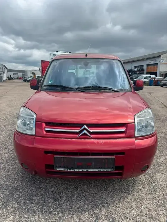 Gebraucht Citroën Berlingo 90 PS (66 kW) 2008 Rot Van / Kleinbus