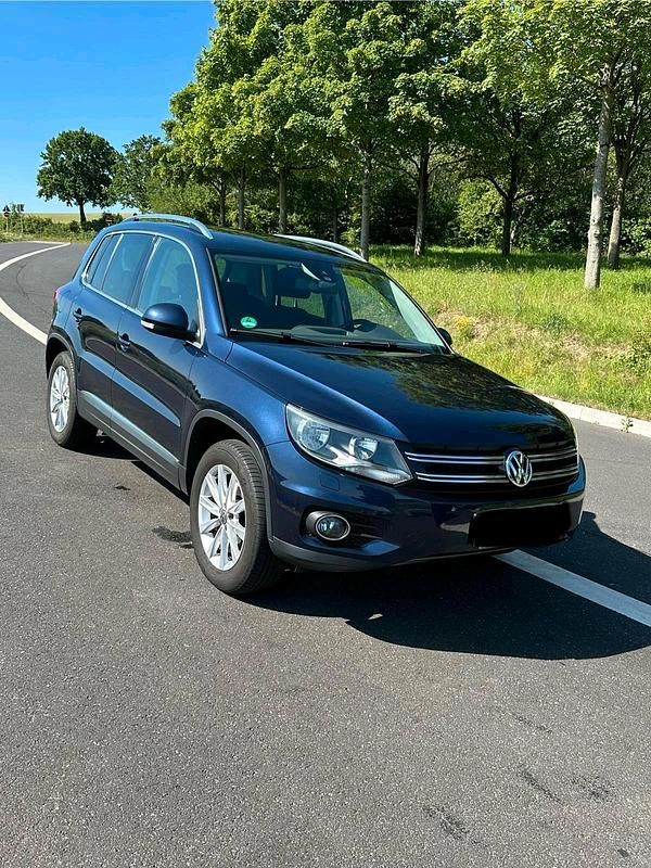 Blau Gebraucht 2015 VW Tiguan Style SUV | 9.250 € (Guter Preis) - Bild 1/4