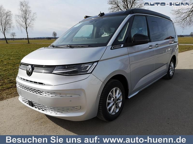 Starlightblau metallic dach schwarz Gebraucht 2024 VW T7 Beach Van | 63.535 € (Teuer) - Bild 1/4