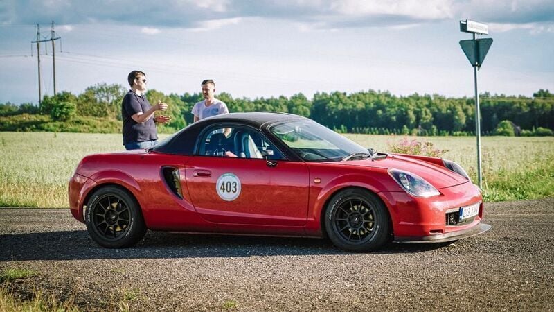 Gebraucht Toyota MR2 192 PS (141 kW) 2001 Rot Cabrio