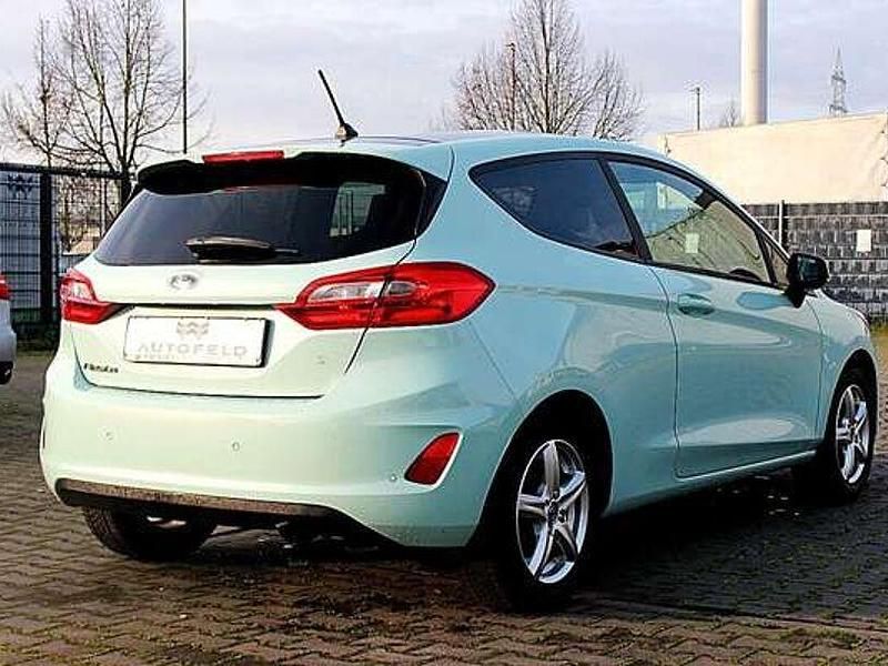 Gebraucht Ford Fiesta Cool & Connect 86 PS (63 kW) 2017 Blau Kleinwagen