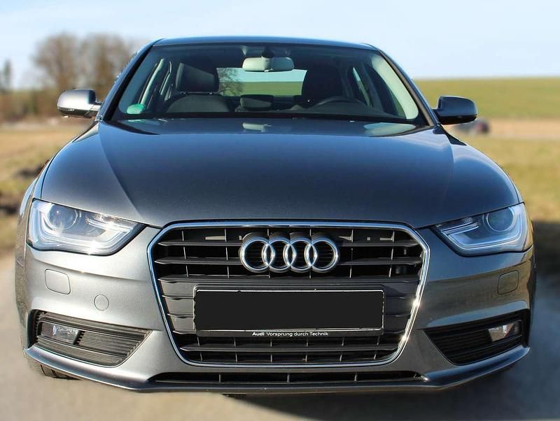 Gebraucht 2012 Audi A4 Ambiente Limousine | 13.200 € (Teuer) - Bild 1/4