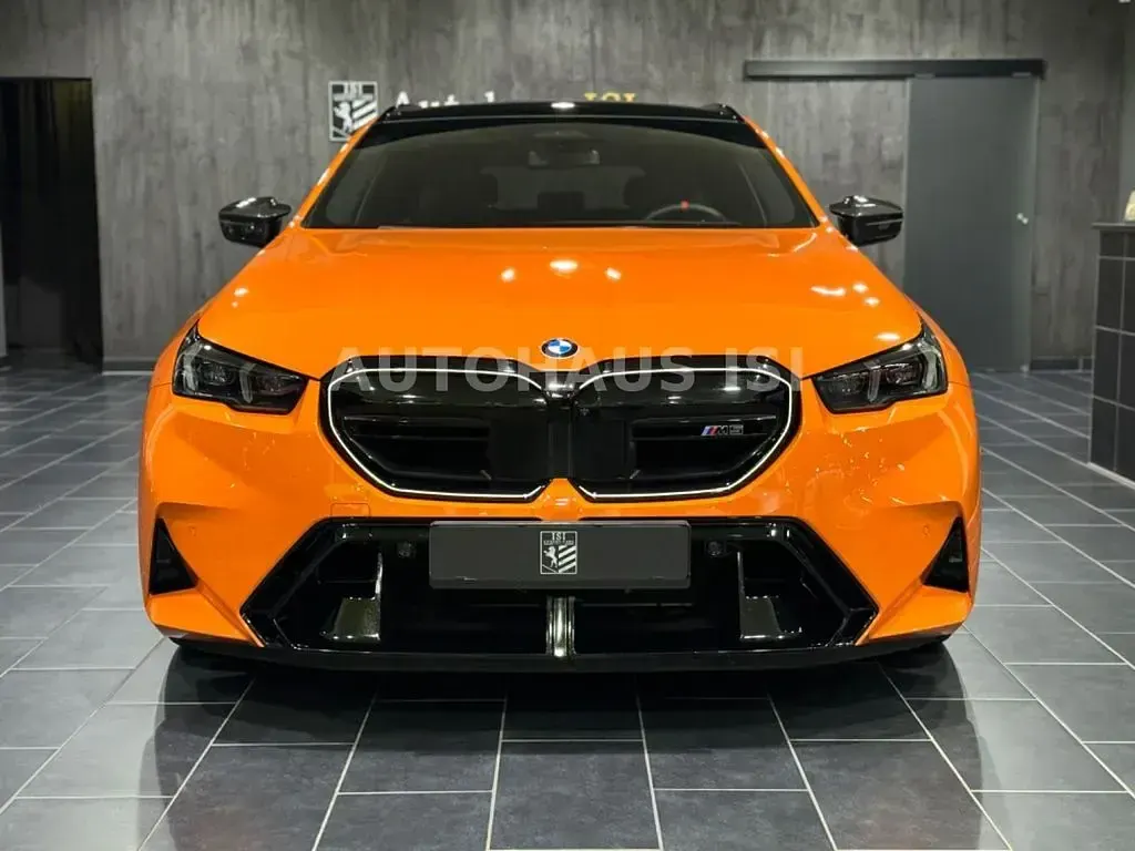 Gebraucht BMW M5 Performance 727 PS (534 kW) 2025 Orange Kombi