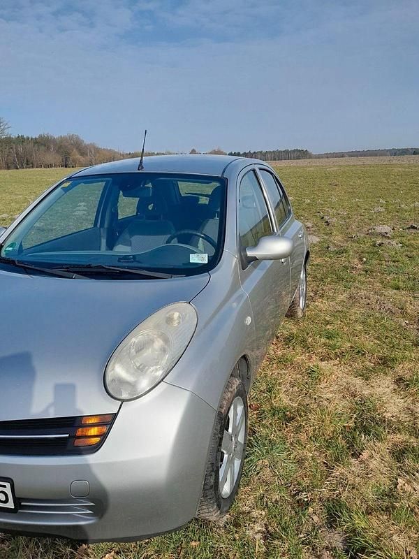 Gebraucht Nissan Micra 60 PS (44 kW) 2003 Silber Kleinwagen