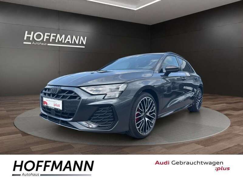 Grau Gebraucht 2024 Audi A3 Sportback S-Line Limousine | 45.990 € (Teuer) - Bild 1/4