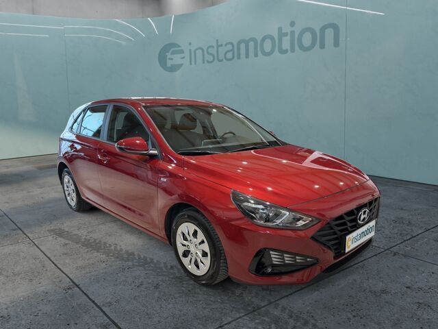 Rot Gebraucht 2022 Hyundai i30 Select Limousine | 17.930 € (Fairer Preis) - Bild 1/2
