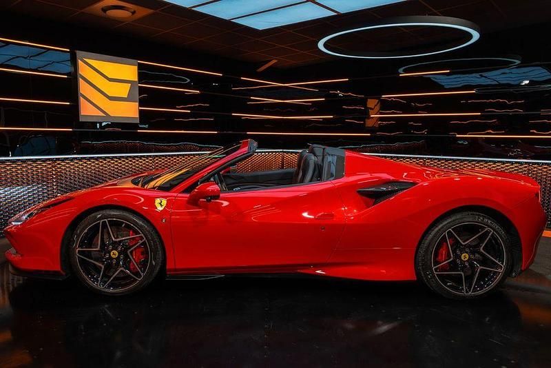 Gebraucht Ferrari F8 721 PS (530 kW) 2022 Rot Cabrio