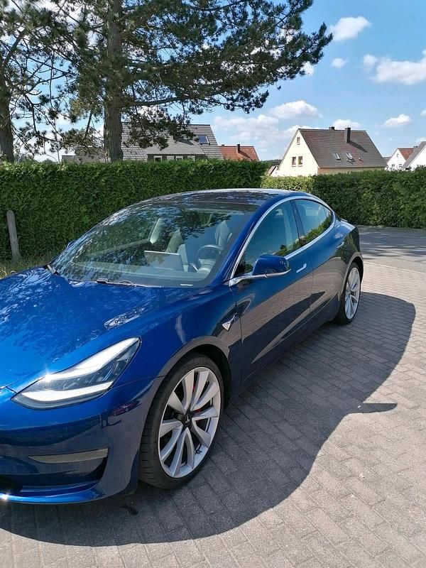 Gebraucht Tesla Model 3 Performance 377 kW (513 PS) 2019 Blau Limousine