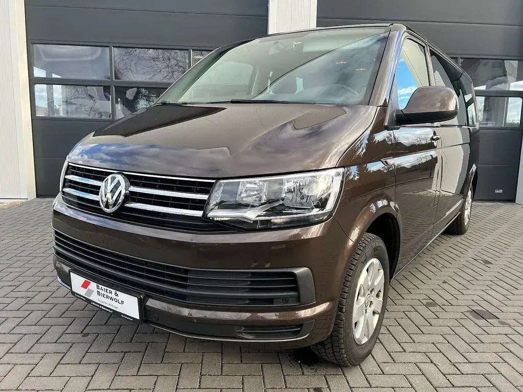 Gebraucht VW Caravelle Comfortline 150 PS (110 kW) 2017 Braun Van