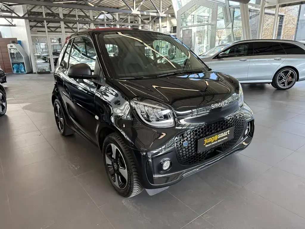 Gebraucht Smart ForTwo Electric Drive 60 kW (82 PS) 2024 Bodypanels in black Cabrio