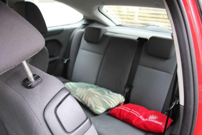 Gebraucht Ford Focus Ambiente 80 PS (58 kW) 2005 Limousine