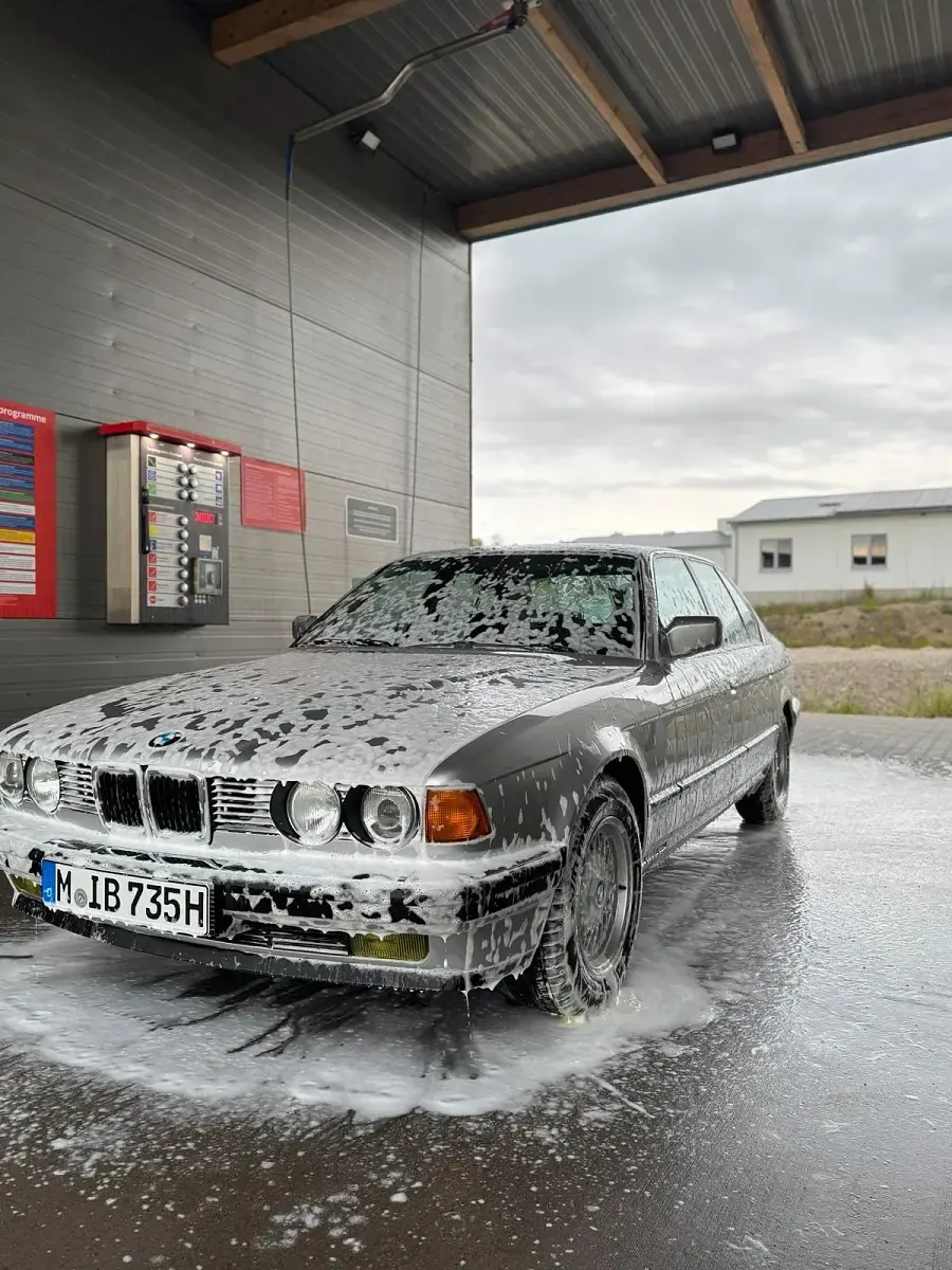 Gebraucht BMW 735 211 PS (155 kW) 1990 Silber Limousine