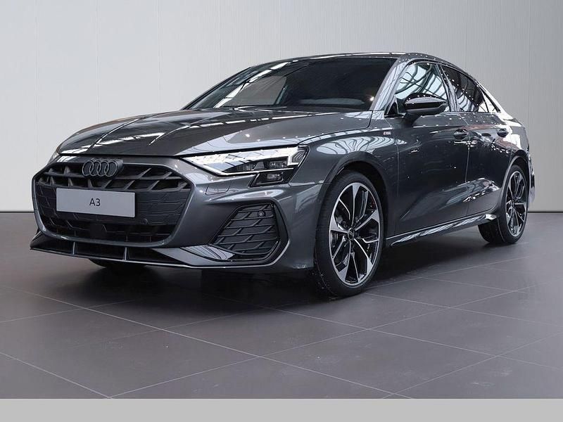 Daytonagrau perleffekt Gebraucht 2025 Audi A3 S-Line Limousine | 44.890 € - Bild 1/4