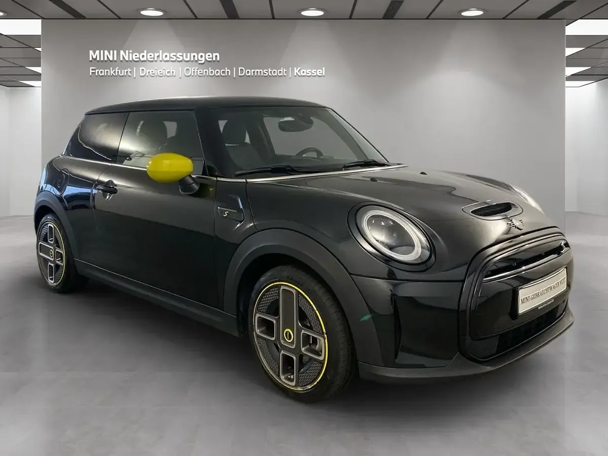 Gebraucht Mini Cooper SE 135 kW (184 PS) 2022 Schwarz Kleinwagen