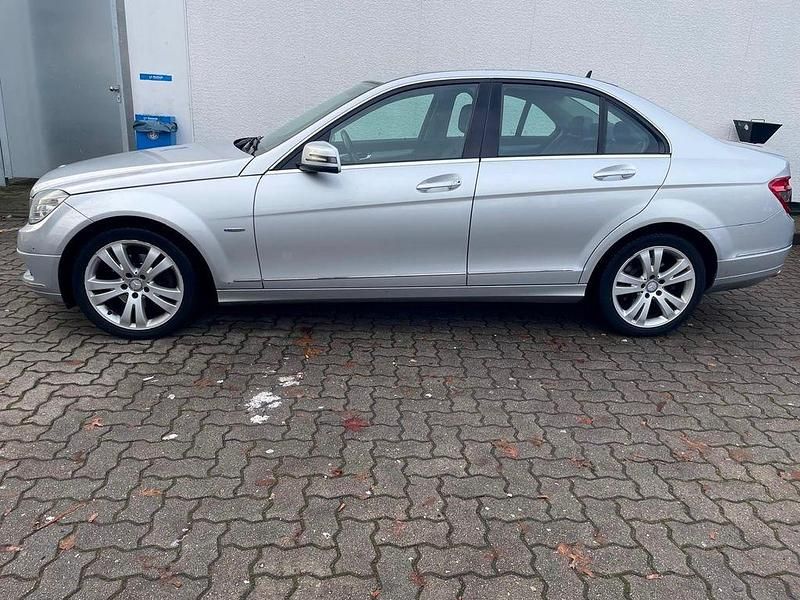 Silber Gebraucht 2010 Mercedes C220 Limousine | 5.500 € (Guter Preis) - Bild 1/4
