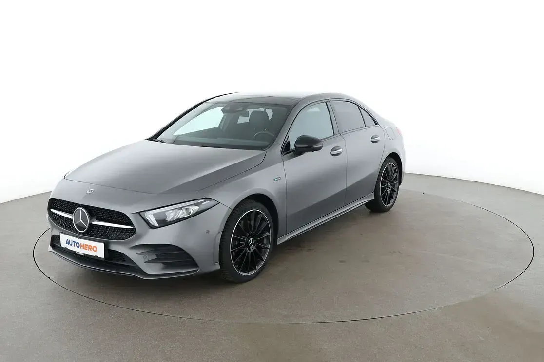 Gebraucht Mercedes A250 AMG line 218 PS (160 kW) 2020 Limousine