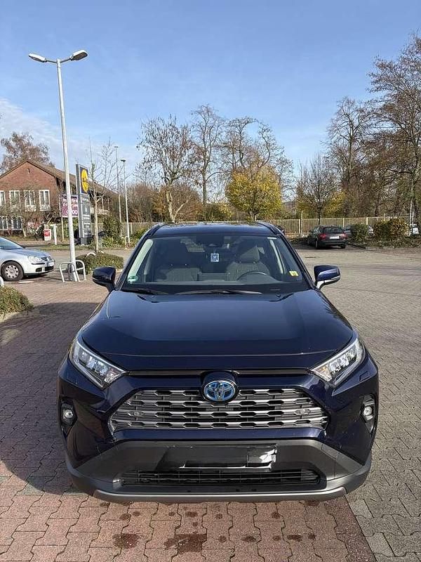 Gebraucht 2022 Toyota RAV4 Hybrid Team SUV | 32.500 € (Guter Preis) - Bild 1/4