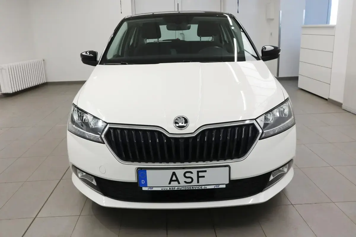 Gebraucht Skoda Fabia Ambition 95 PS (69 kW) 2021 Candyweiss Kleinwagen