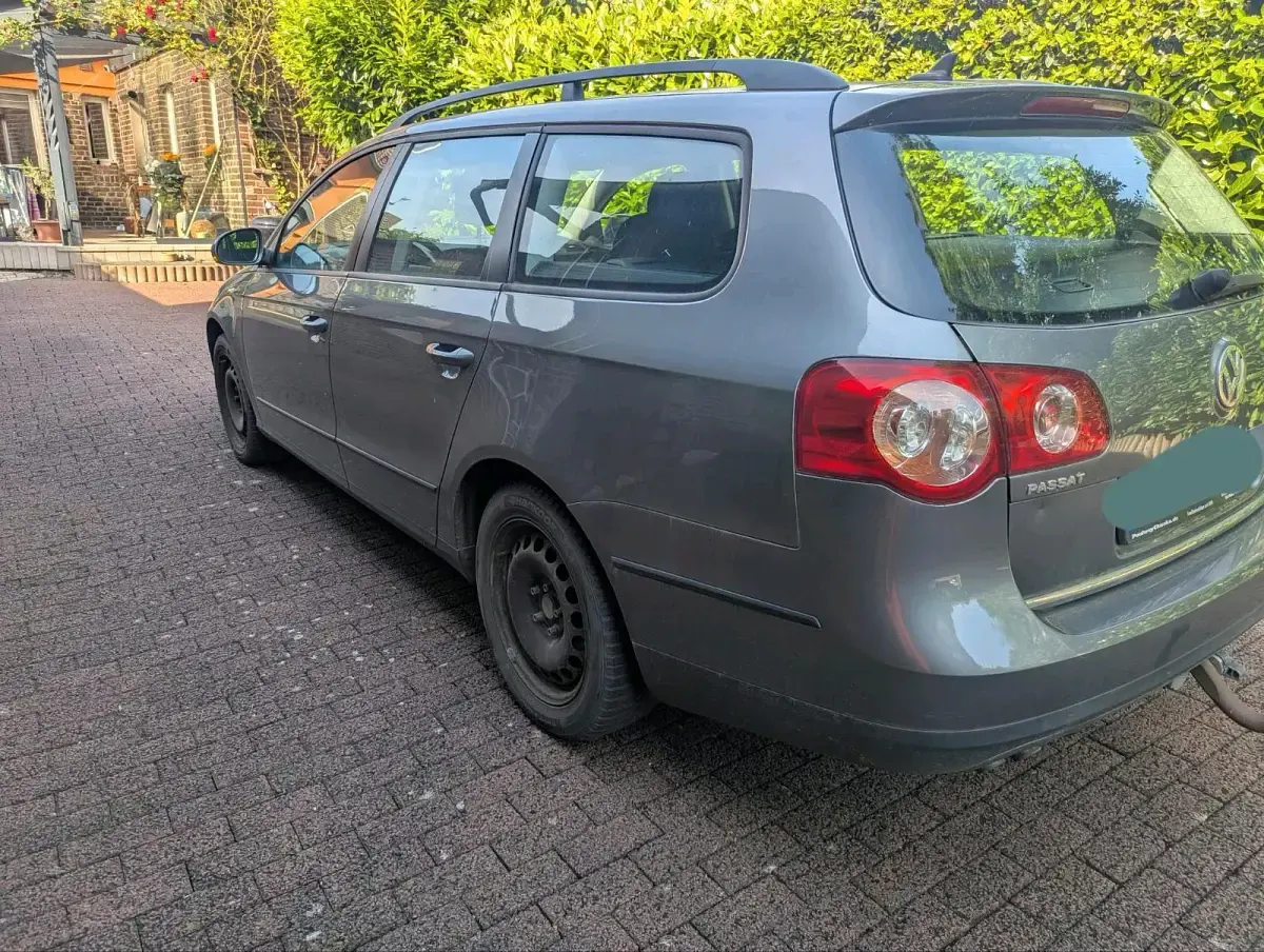 Gebraucht VW Passat 105 PS (77 kW) 2007 Grau Kombi