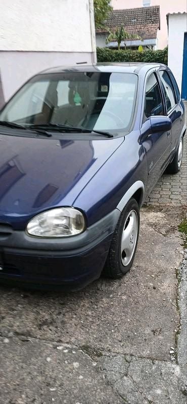 Blau Gebraucht 1997 Opel Corsa Kleinwagen | 300 € (Guter Preis) - Bild 1/4