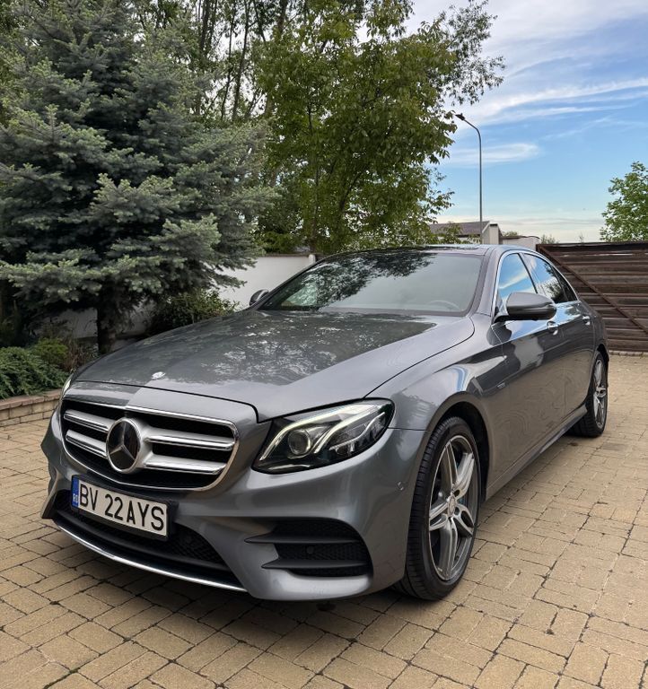 Grau Gebraucht 2017 Mercedes E350 Avantgarde Limousine | 29.000 € (Teuer) - Bild 1/4
