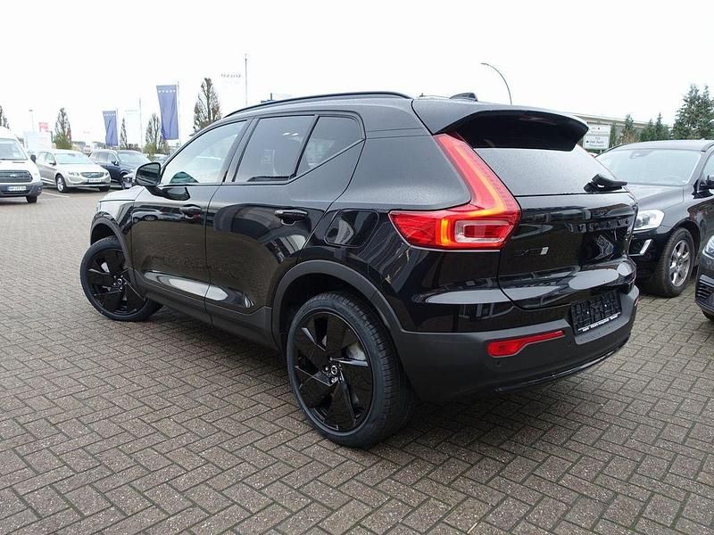 Neu Volvo EX40 185 kW (252 PS) 2025 Schwarz SUV