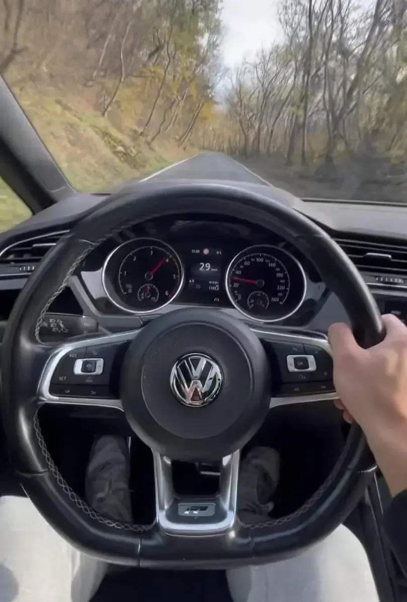 Gebraucht VW Touran R-line 190 PS (139 kW) 2018 Weiß Van / Kleinbus