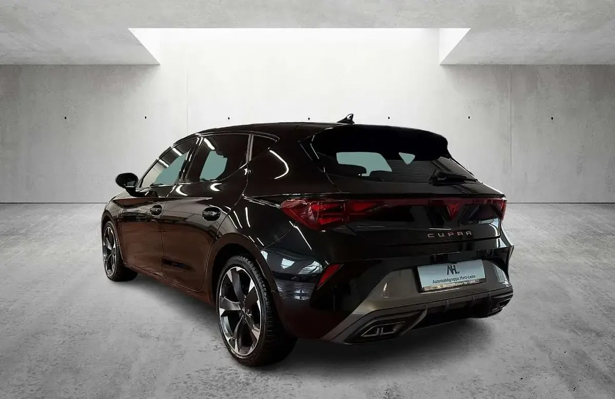 Usata Cupra Leon 150 CV (110 kW) 2024 Nero Berlina