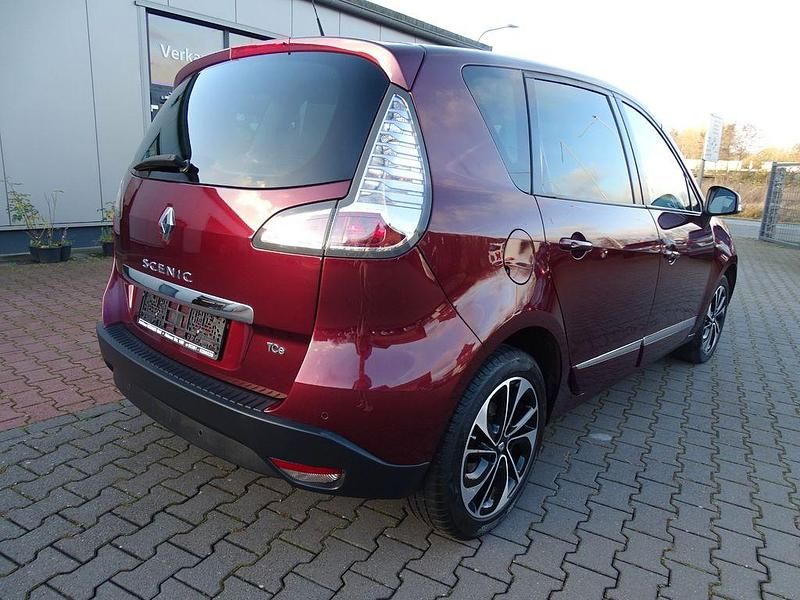 Gebraucht Renault Scénic Bose Edition 116 PS (85 kW) 2015 Rot Van / Kleinbus