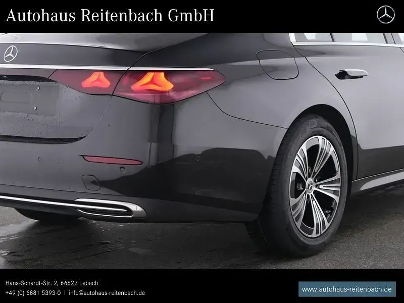 Gebraucht Mercedes E220 Avantgarde 197 PS (144 kW) 2025 Lack obsidianschwarz Limousine