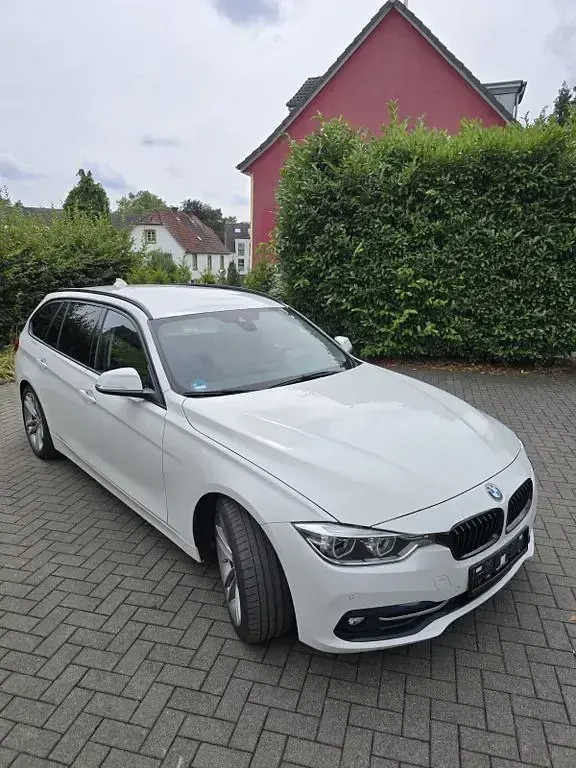 Gebraucht BMW 318 Sport Line 150 PS (110 kW) 2017 Weiß Kombi