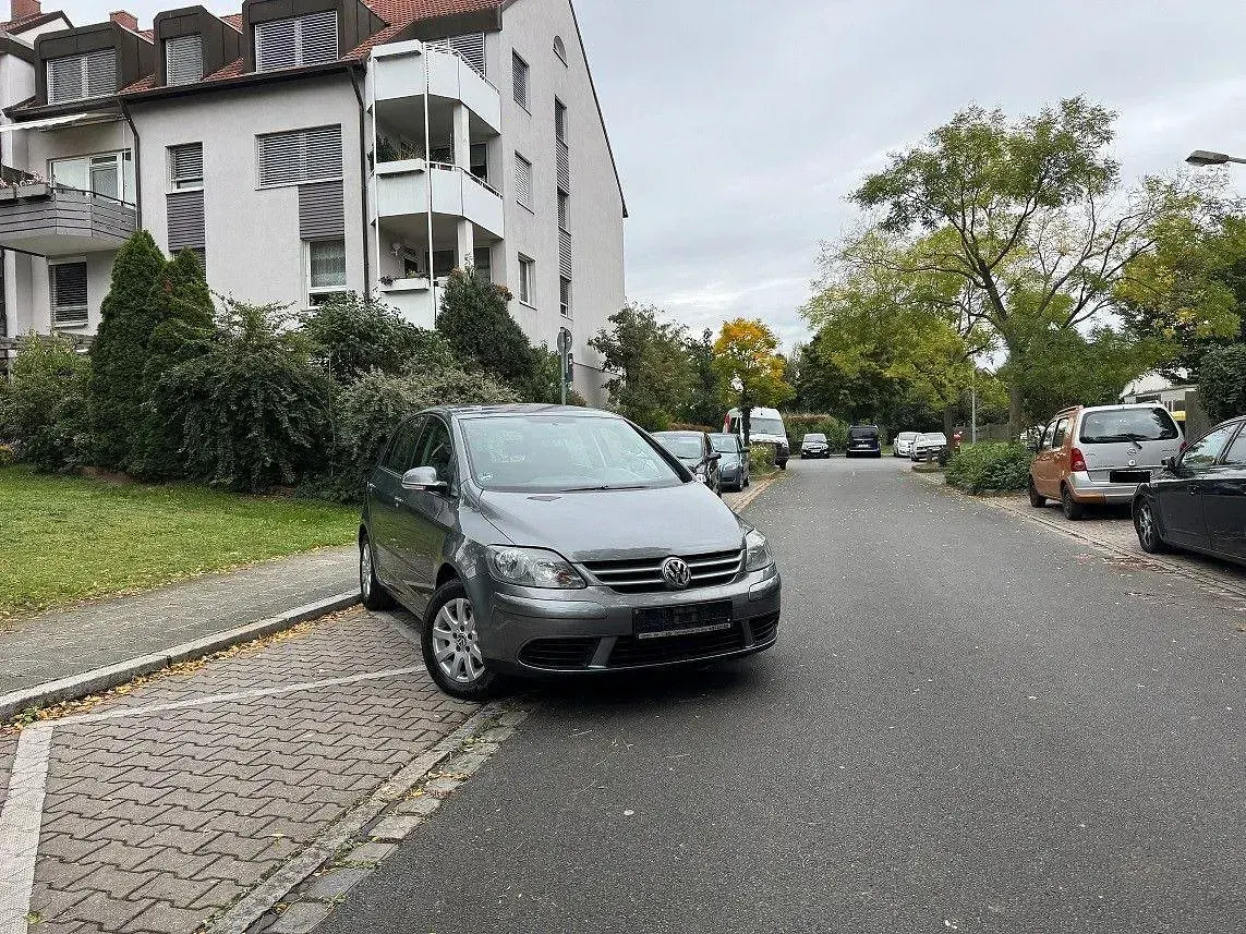 Gebraucht VW Golf Plus Cross Trendline 102 PS (75 kW) 2006 Grau Van / Kleinbus