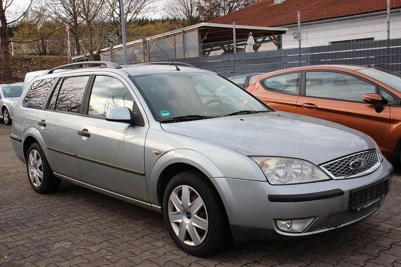 Usado Ford Mondeo 116 CV (85 kW) 2006 Plateado Familiar