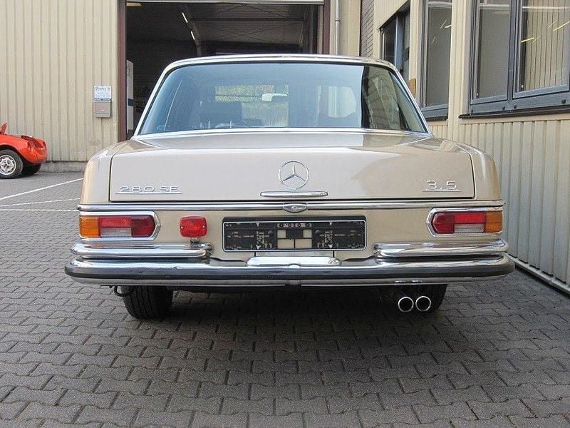 Gebraucht Mercedes W108 200 PS (147 kW) 1972 Beige Limousine