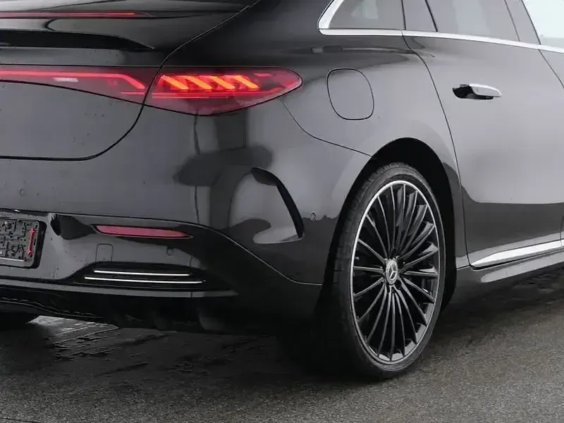 Gebraucht Mercedes EQE300 AMG 180 kW (245 PS) 2025 Schwarz Limousine