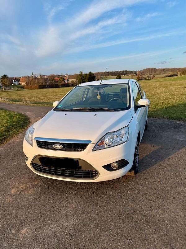 Gebraucht Ford Focus 80 PS (58 kW) 2008 Weiß Kleinwagen