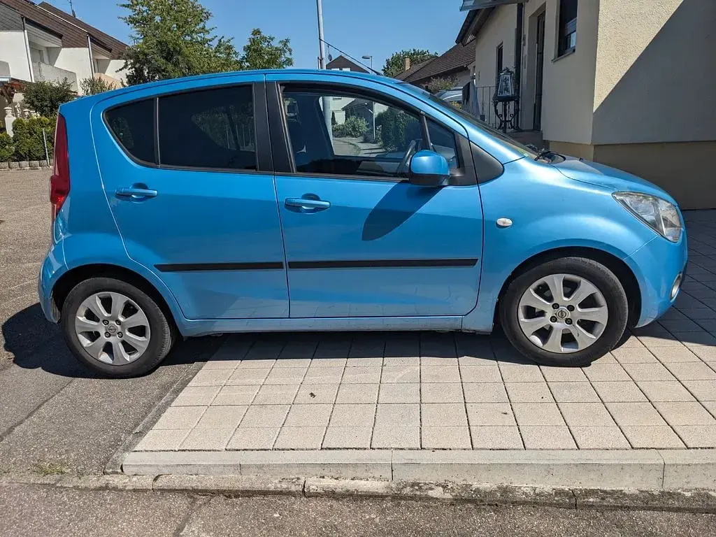 Gebraucht Opel Agila Edition 86 PS (63 kW) 2009 Blau Kleinwagen
