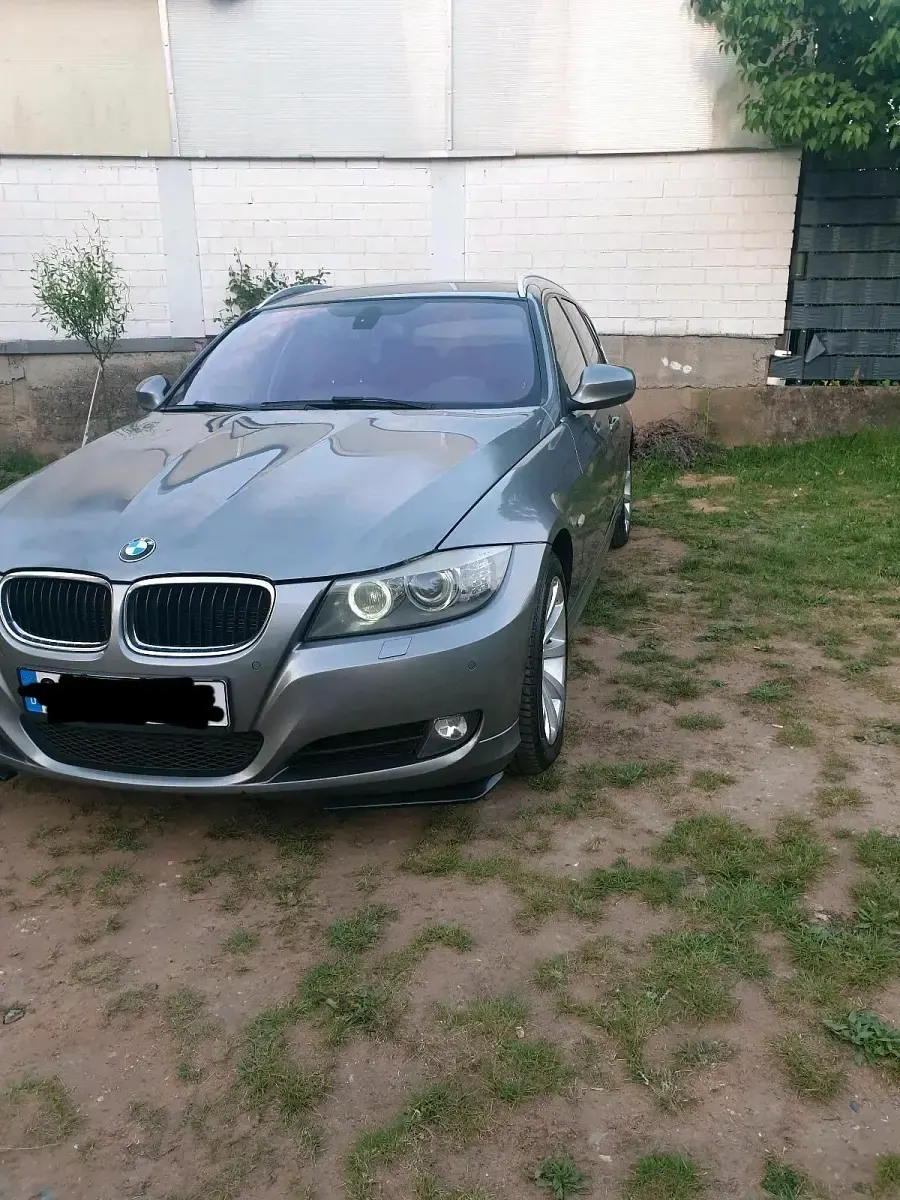 Gebraucht BMW 320 184 PS (135 kW) 2010 Grau Kombi