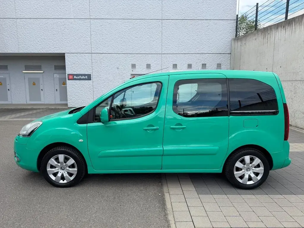 Gebraucht Citroën Berlingo SELECTION 92 PS (67 kW) 2015 Schwarz Van / Kleinbus