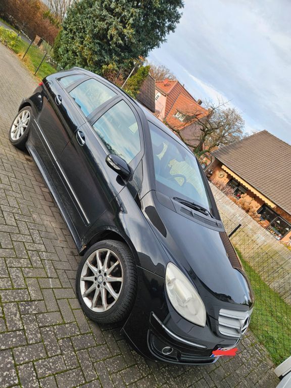 Schwarz Gebraucht 2008 Mercedes B200 Van / Kleinbus | 3.500 € (Guter Preis) - Bild 1/4