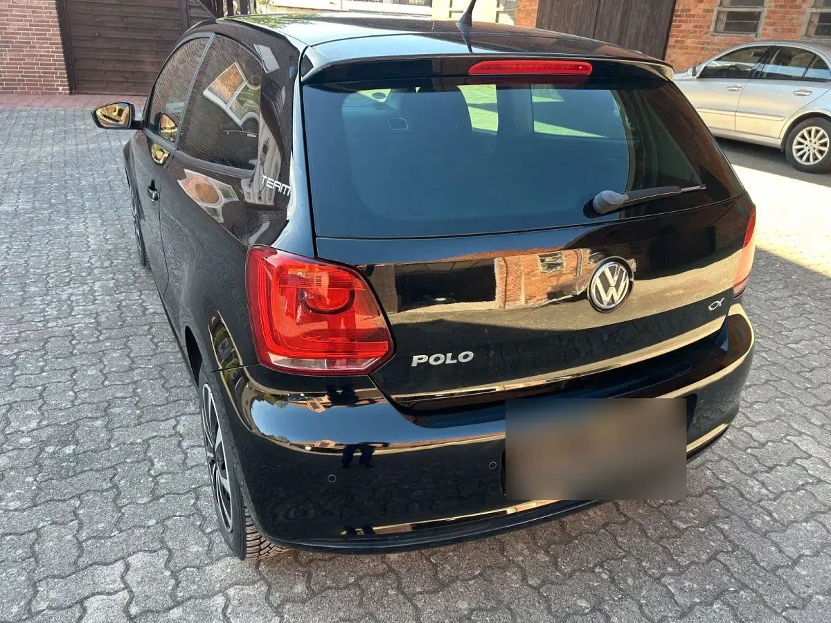 Gebraucht VW Polo Team 60 PS (44 kW) 2010 Schwarz Kleinwagen