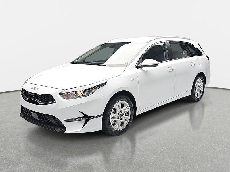 Gebraucht Kia Ceed Sportswagon Comfort 140 PS (102 kW) 2025 Carraraweiss Kombi