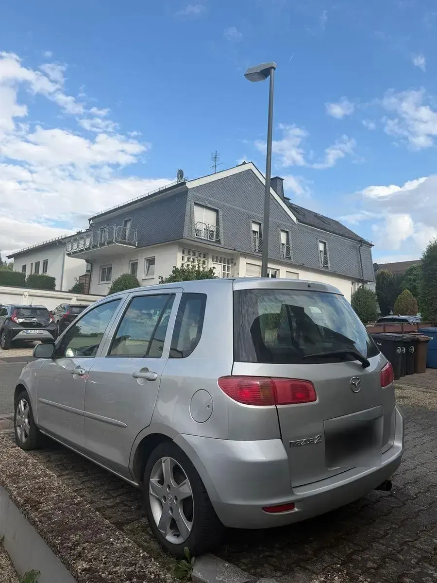 Gebraucht Mazda 2 80 PS (58 kW) 2004 Silber Kleinwagen